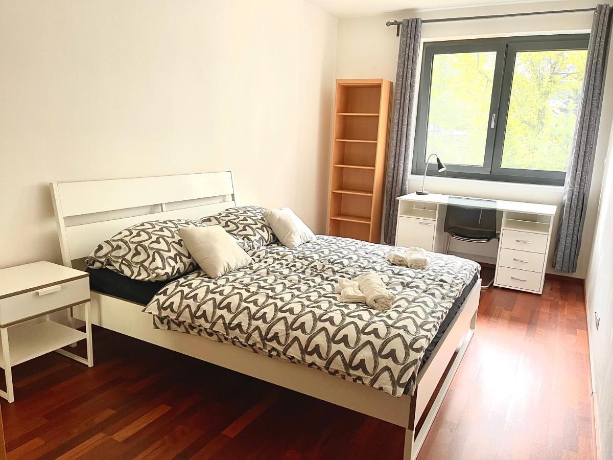 Centrum Park Apartment+ Praga Esterno foto